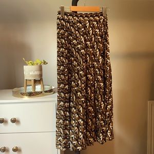 2/15$ ZARA Printed Midi Summer Skirt